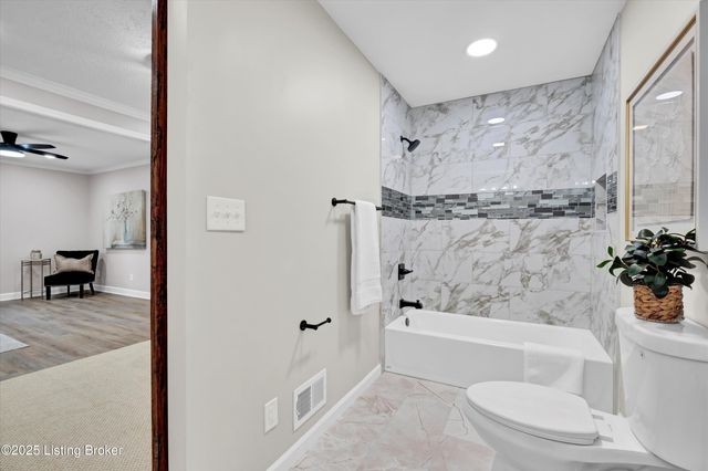 4090 Gilman Ave, Louisville, KY 40207