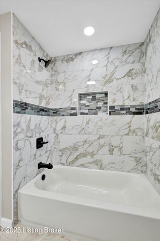 4090 Gilman Ave, Louisville, KY 40207