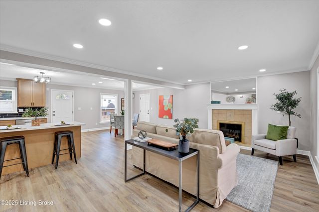 4090 Gilman Ave, Louisville, KY 40207