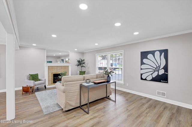 4090 Gilman Ave, Louisville, KY 40207