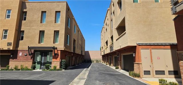 422 W Route 66 98, Glendora, CA 91740