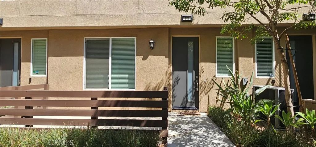 422 W Route 66 98, Glendora, CA 91740
