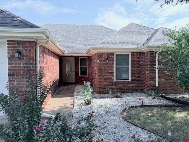 703 Windsor Lane, Bentonville, AR 72712