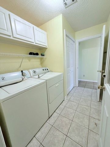 703 Windsor Lane, Bentonville, AR 72712
