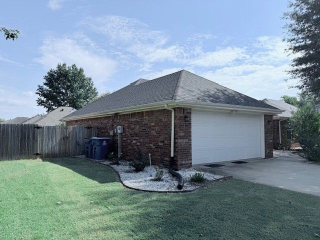 703 Windsor Lane, Bentonville, AR 72712