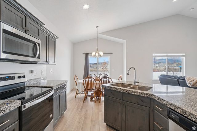 3747 N DEEPWATER DR, Eagle Mountain, UT 84005