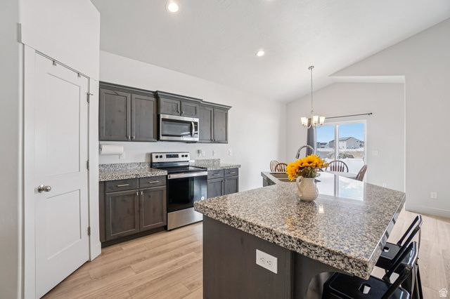 3747 N DEEPWATER DR, Eagle Mountain, UT 84005