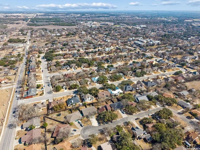 138 Oak Grove Dr, Boerne, TX 78006