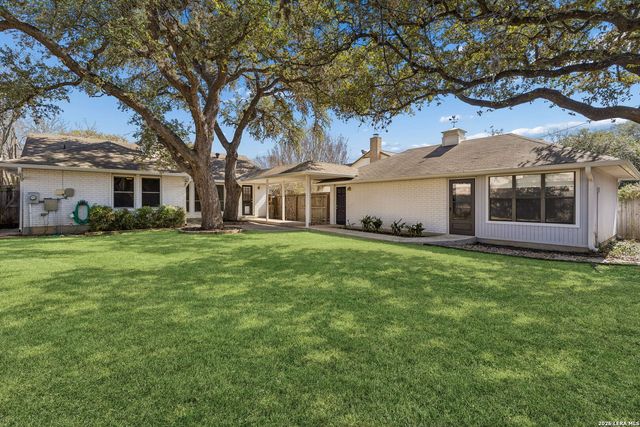 138 Oak Grove Dr, Boerne, TX 78006