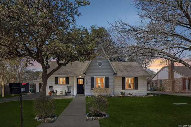 138 Oak Grove Dr, Boerne, TX 78006