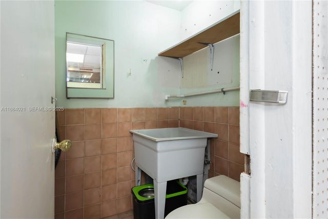 1428-1430 W 49th Street, Hialeah, FL 33012