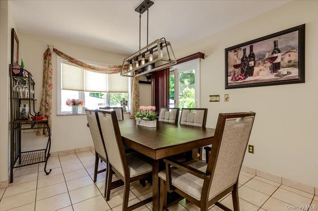 185 Jefferson Avenue, Thornwood, NY 10594
