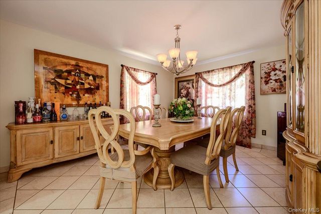 185 Jefferson Avenue, Thornwood, NY 10594