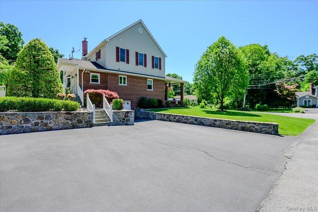 185 Jefferson Avenue, Thornwood, NY 10594