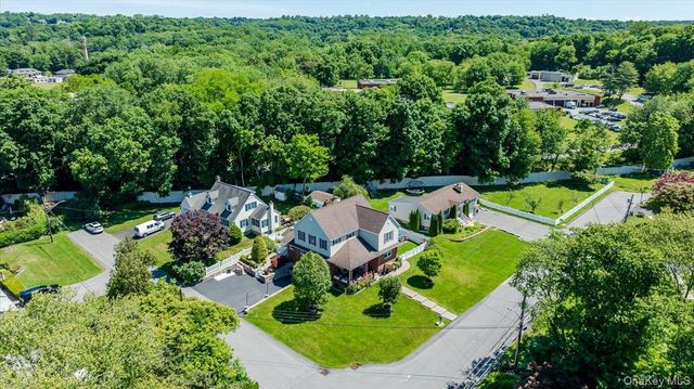 185 Jefferson Avenue, Thornwood, NY 10594