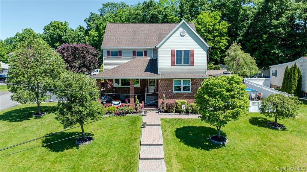185 Jefferson Avenue, Thornwood, NY 10594