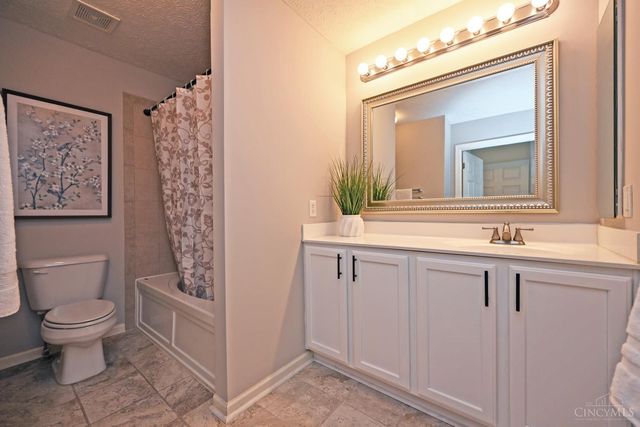 3268 Snowcreek Falls Lane, Deerfield Twp., OH 45039