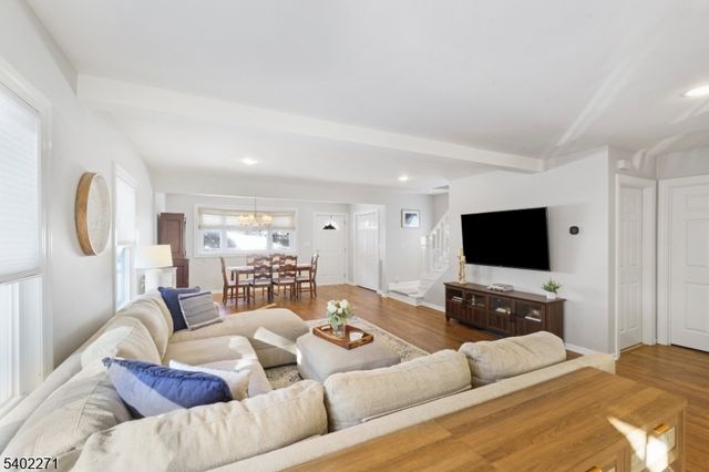 56 N Hillside Ave, Roxbury Twp., NJ 07847