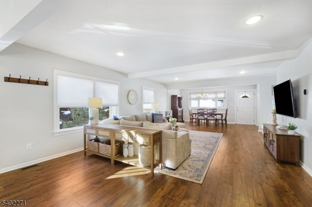 56 N Hillside Ave, Roxbury Twp., NJ 07847