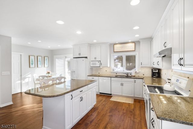 56 N Hillside Ave, Roxbury Twp., NJ 07847