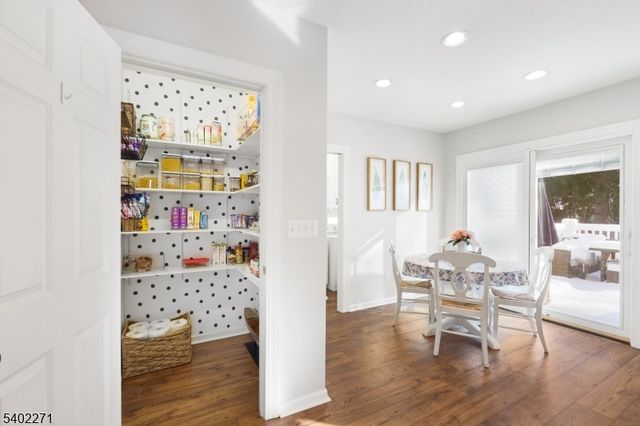 56 N Hillside Ave, Roxbury Twp., NJ 07847