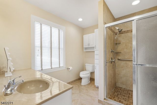 56 N Hillside Ave, Roxbury Twp., NJ 07847