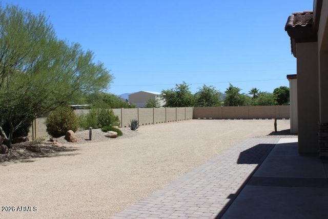 1614 W MADDOCK Road, Phoenix, AZ 85086