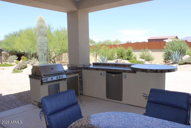 1614 W MADDOCK Road, Phoenix, AZ 85086