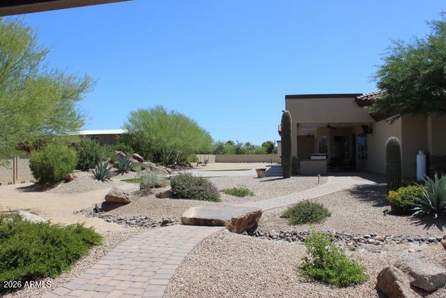 1614 W MADDOCK Road, Phoenix, AZ 85086