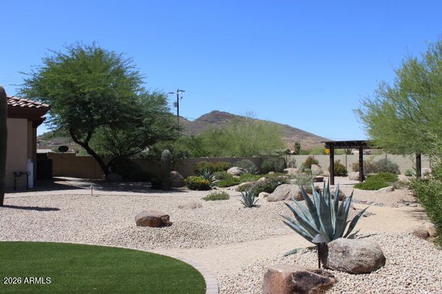 1614 W MADDOCK Road, Phoenix, AZ 85086