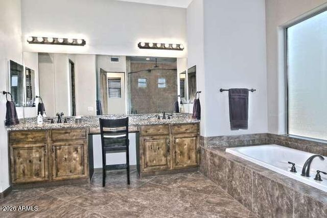 1614 W MADDOCK Road, Phoenix, AZ 85086