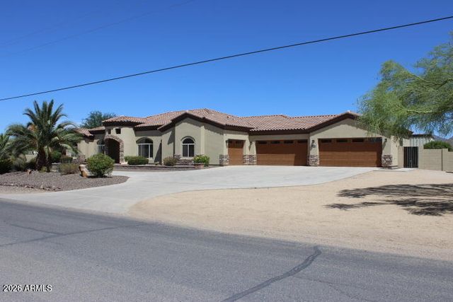 1614 W MADDOCK Road, Phoenix, AZ 85086