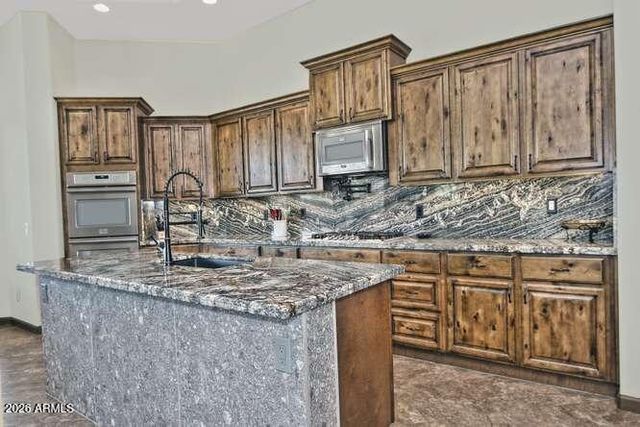 1614 W MADDOCK Road, Phoenix, AZ 85086