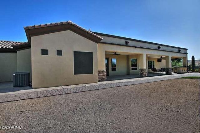1614 W MADDOCK Road, Phoenix, AZ 85086