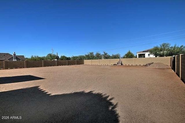 1614 W MADDOCK Road, Phoenix, AZ 85086