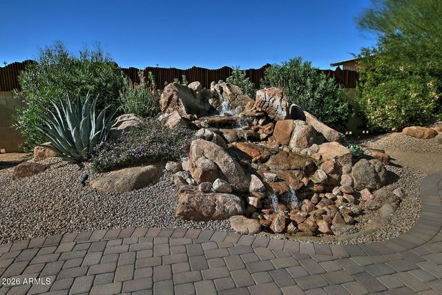 1614 W MADDOCK Road, Phoenix, AZ 85086