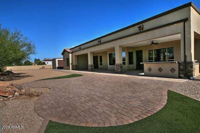 1614 W MADDOCK Road, Phoenix, AZ 85086
