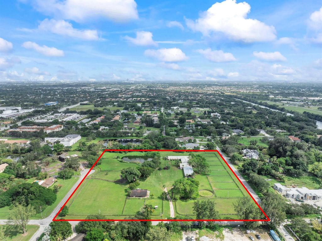 3800 NW 100 Avenue, Cooper City, FL 33024