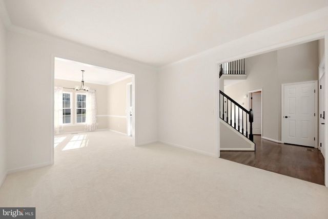 32 POTTERFIELD DR, Lovettsville, VA 20180