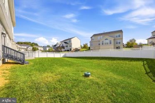32 POTTERFIELD DR, Lovettsville, VA 20180