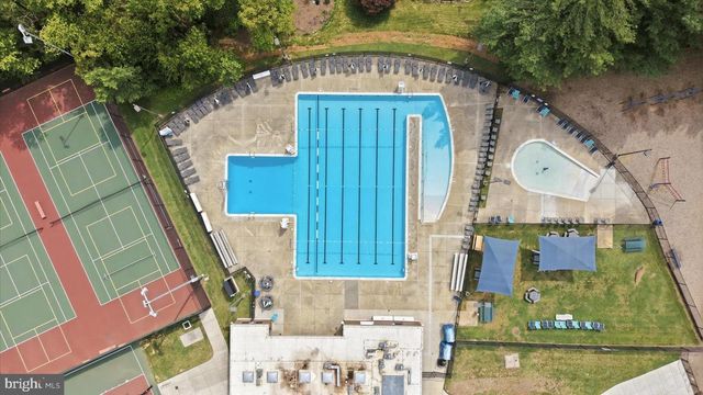 32 POTTERFIELD DR, Lovettsville, VA 20180