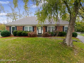 400 Cherry Point Dr, Louisville, KY 40243