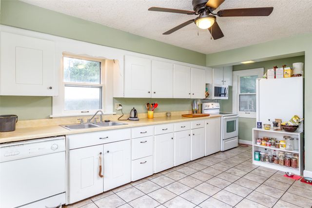 1203 Burnett Avenue, Ames, IA 50010