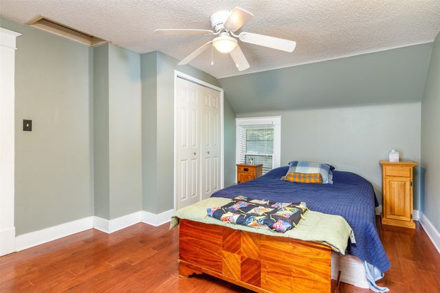 1203 Burnett Avenue, Ames, IA 50010