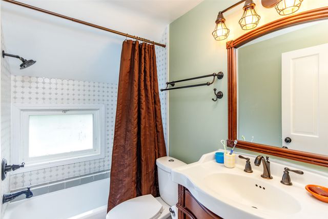 1203 Burnett Avenue, Ames, IA 50010