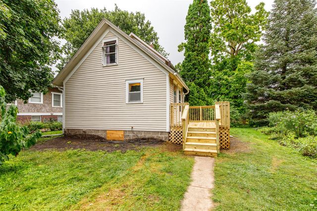 1203 Burnett Avenue, Ames, IA 50010