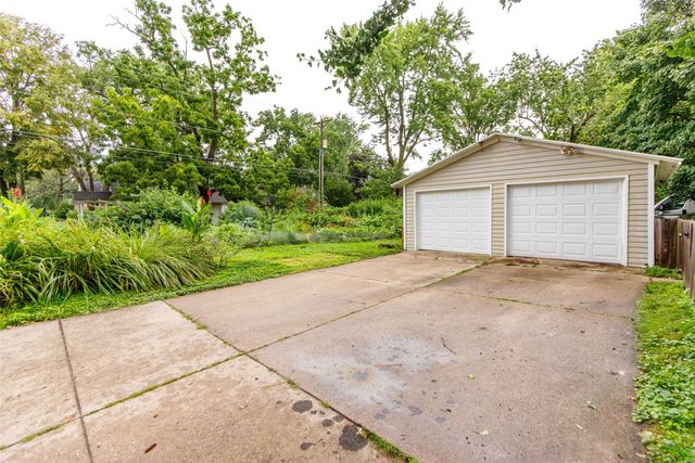1203 Burnett Avenue, Ames, IA 50010