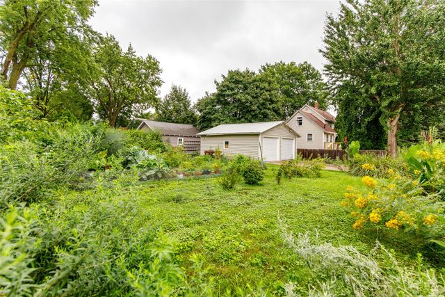 1203 Burnett Avenue, Ames, IA 50010