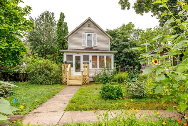 1203 Burnett Avenue, Ames, IA 50010
