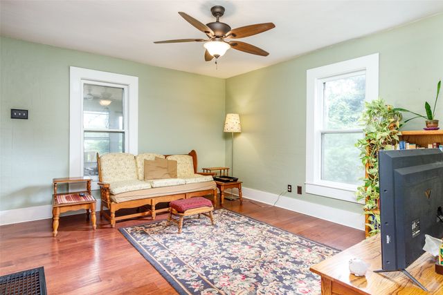 1203 Burnett Avenue, Ames, IA 50010